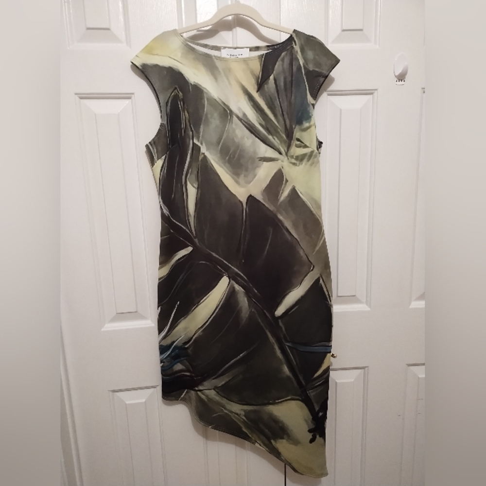 Abstract Leaf Print Fabric